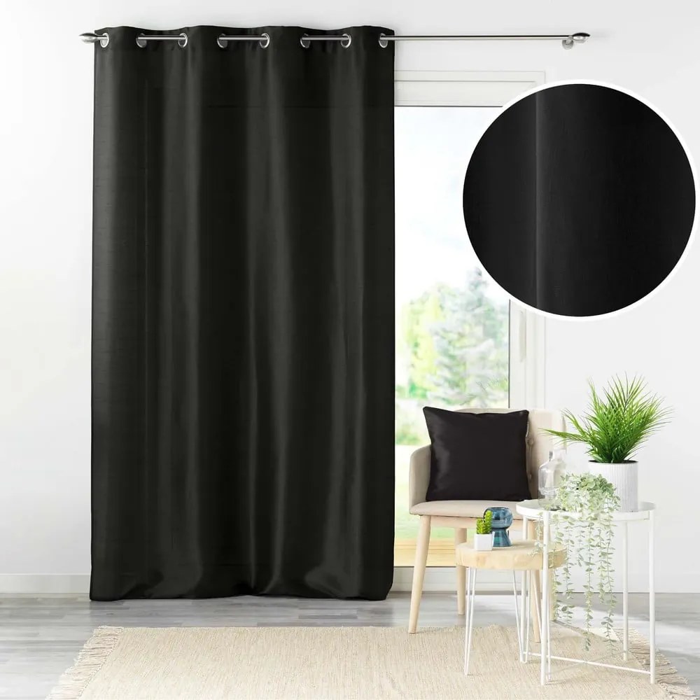 Czarna zasłona z mikrosatyny 140x240 cm Shana – douceur d'intérieur