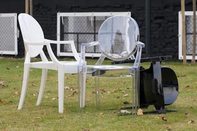 Transparentne krzesło ghost z podłokietnikami N7-E73