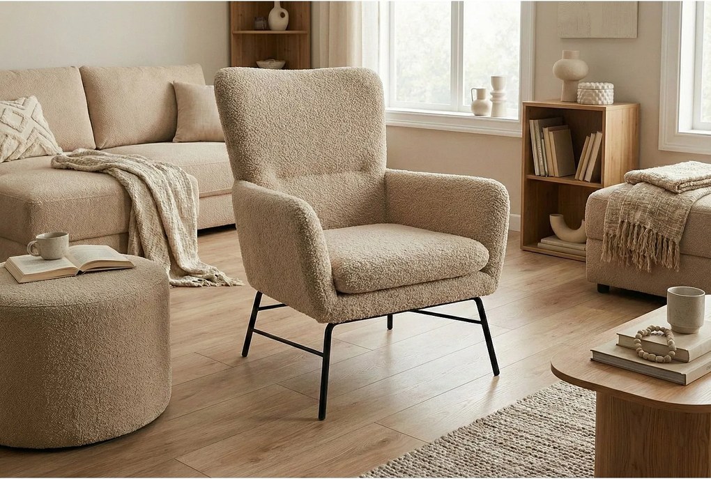 Nowoczesny fotel w kolorze kremowym-ponadczasowy styl