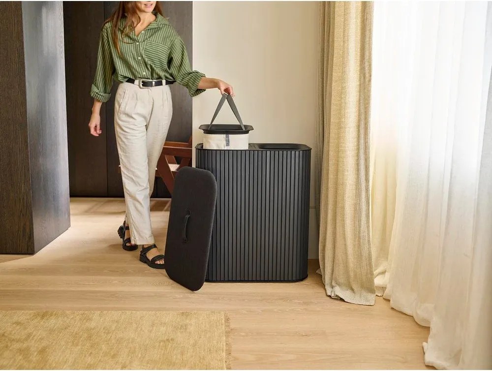 Czarny bambusowy kosz na pranie 2x45 l Tota Luxe – Joseph Joseph