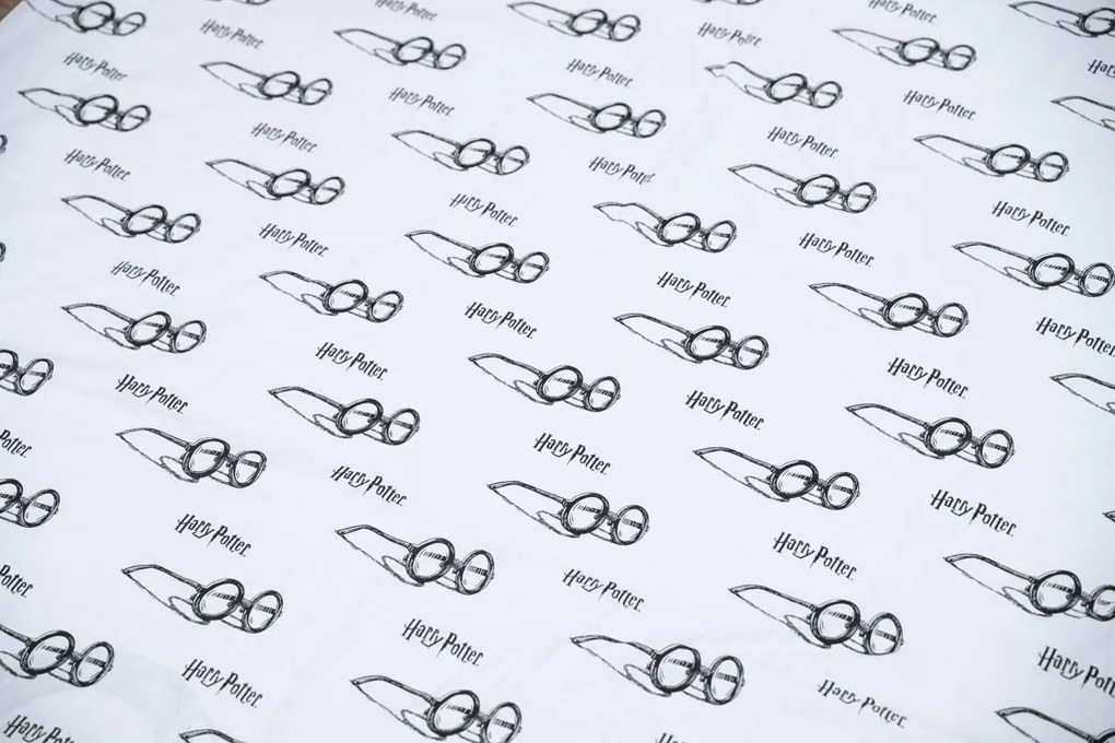 PrzytulneMieszkanie.pl PrzytulneMieszkanie.pl Pościel świecąca HARRY POTTER VISION biała Rozmiar pościeli: 70 x 90 cm | 140 x 200 cm