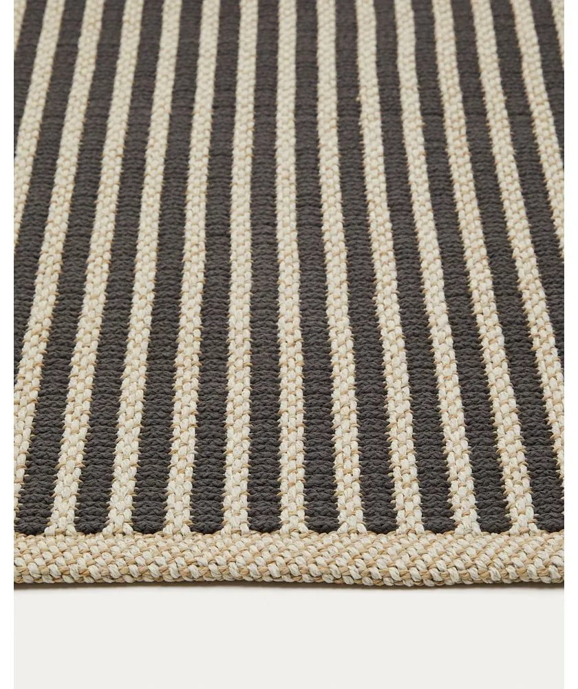Czarno-beżowy dywan odpowiedni na zewnątrz 160x230 cm Satanca – Kave Home