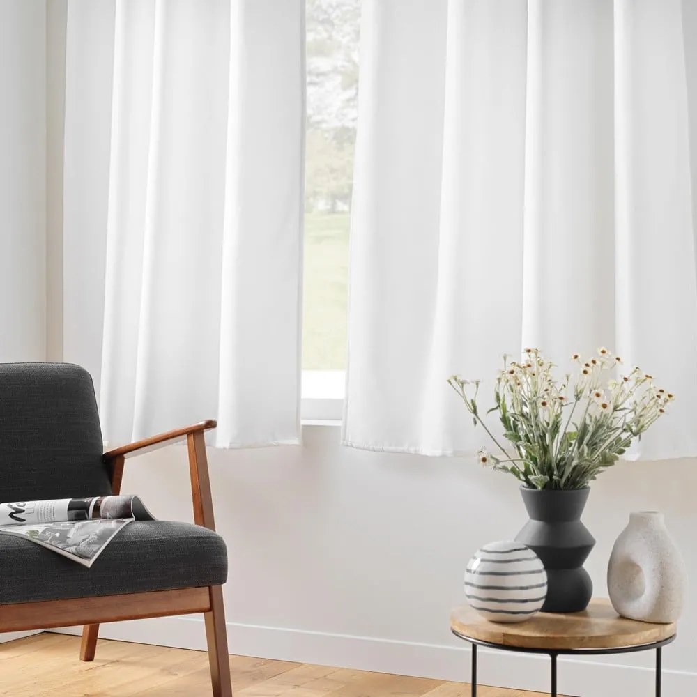 Biała zasłona termiczna z mikrowłókna 135x180 cm Micropolar – douceur d'intérieur