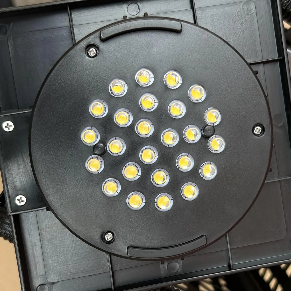 Outsunny Lampa Solarna Rattan z Czujnikiem Światła Anty-UV Wodoodporna LED Stal Szara | Aosom PL
