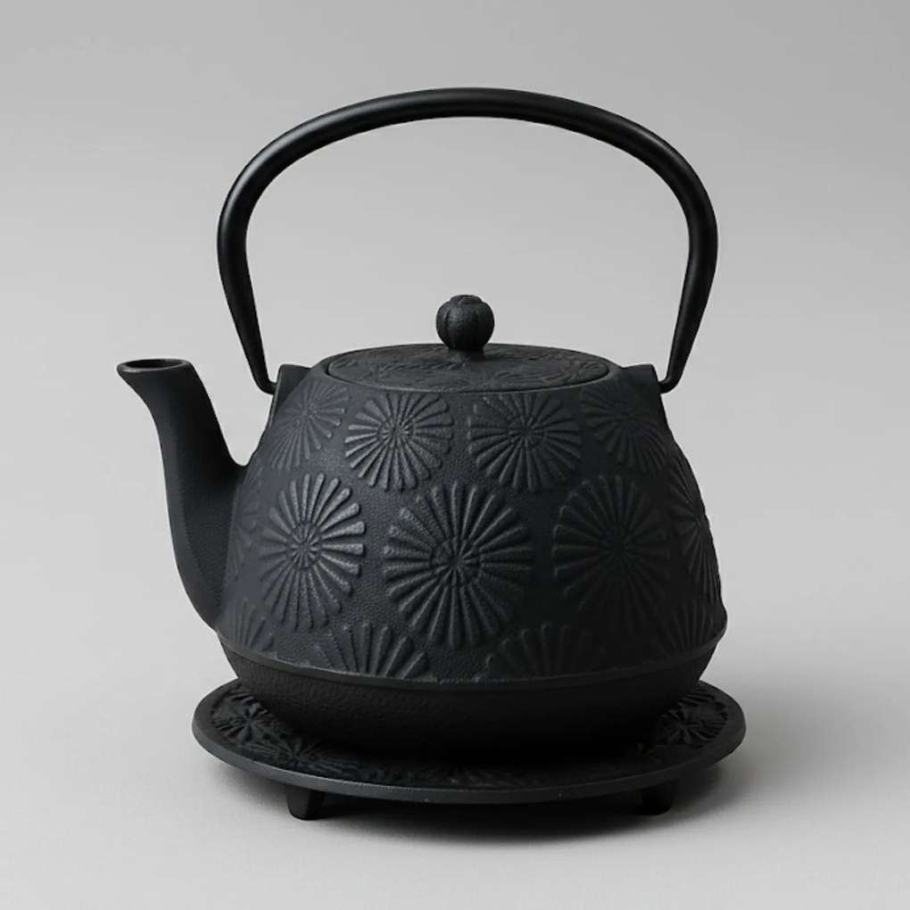 Dzbanek żeliwny z czarkami i podstawką KOGA, 1200 ml