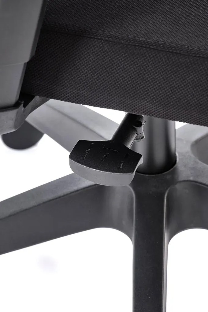 Ergonomiczny czarny obrotowy fotel z regulacją podłokietników Z2-Z18