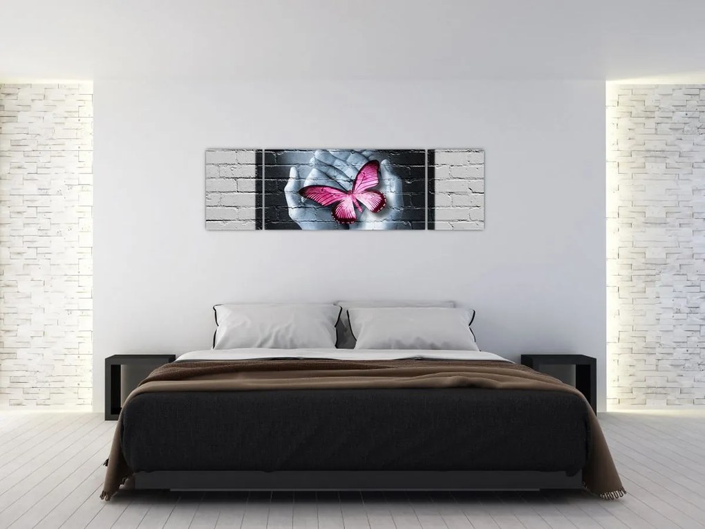 Obraz - Różowy motyl w ścianie (170x50 cm)