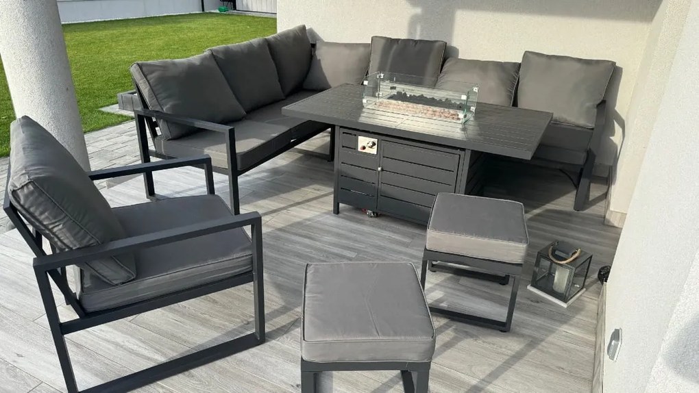 Narożnik aluminiowy Mostrare wysoki stół z paleniskiem
