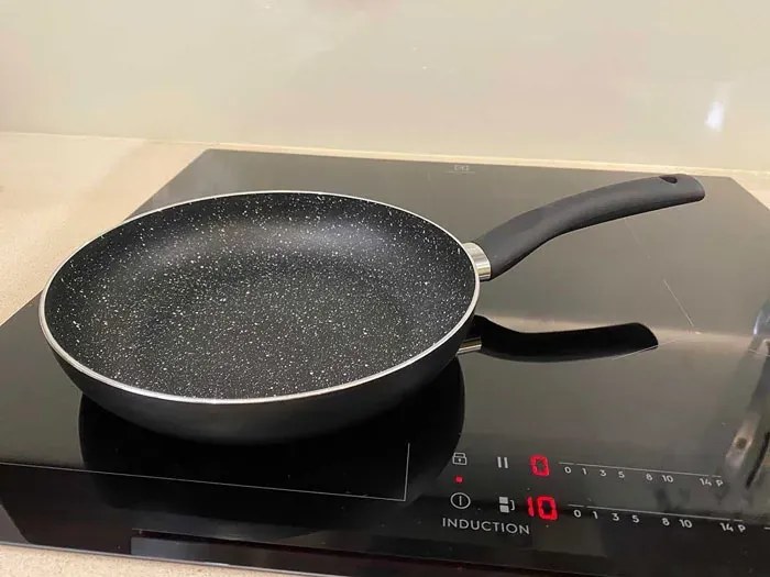 Na kuchnię patelnia indukcyjną 28cm Z5-N77