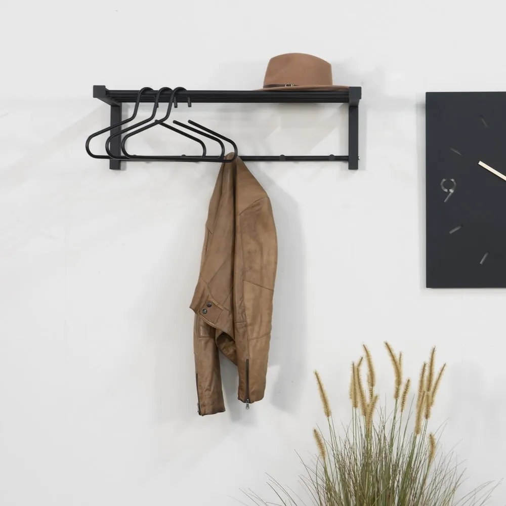Czarny metalowy wieszak ścienny 78,5 cm Bergum – Spinder Design