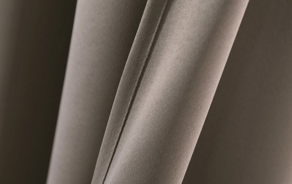 Jasnobrązowa zasłona OXFORD 140x250 cm Zawieszanie: Metalowe pierścienie