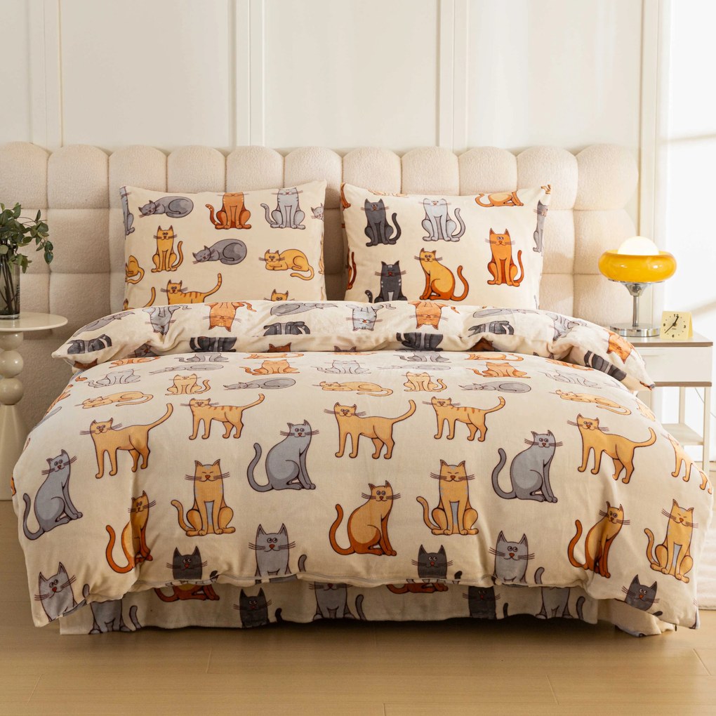 PrzytulneMieszkanie.pl PrzytulneMieszkanie.pl Pościel z mikropluszu COLORED CATS w kolorze kremowym Rozmiar pościeli: 70 x 90 cm | 140 x 220 cm