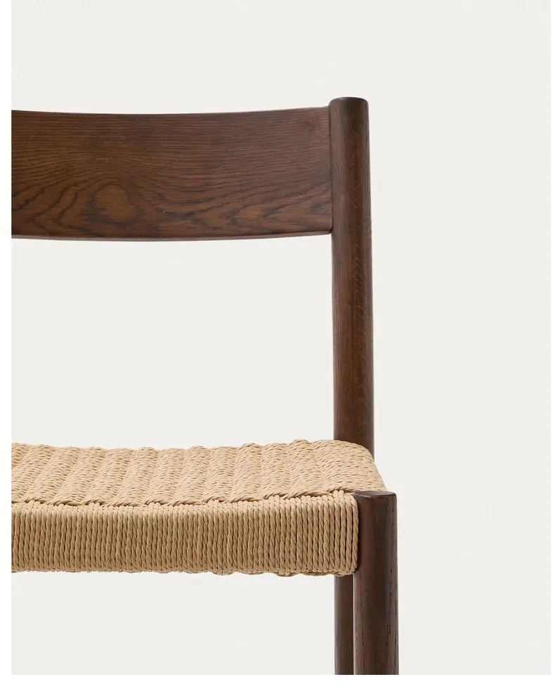 Brązowy hoker z litego drewna dębowego (wysokość siedziska 65 cm) Yalia – Kave Home