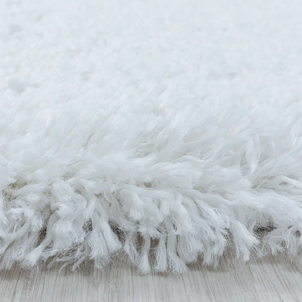 Biały chodnik 80x250 cm Fluffy – Ayyildiz Carpets