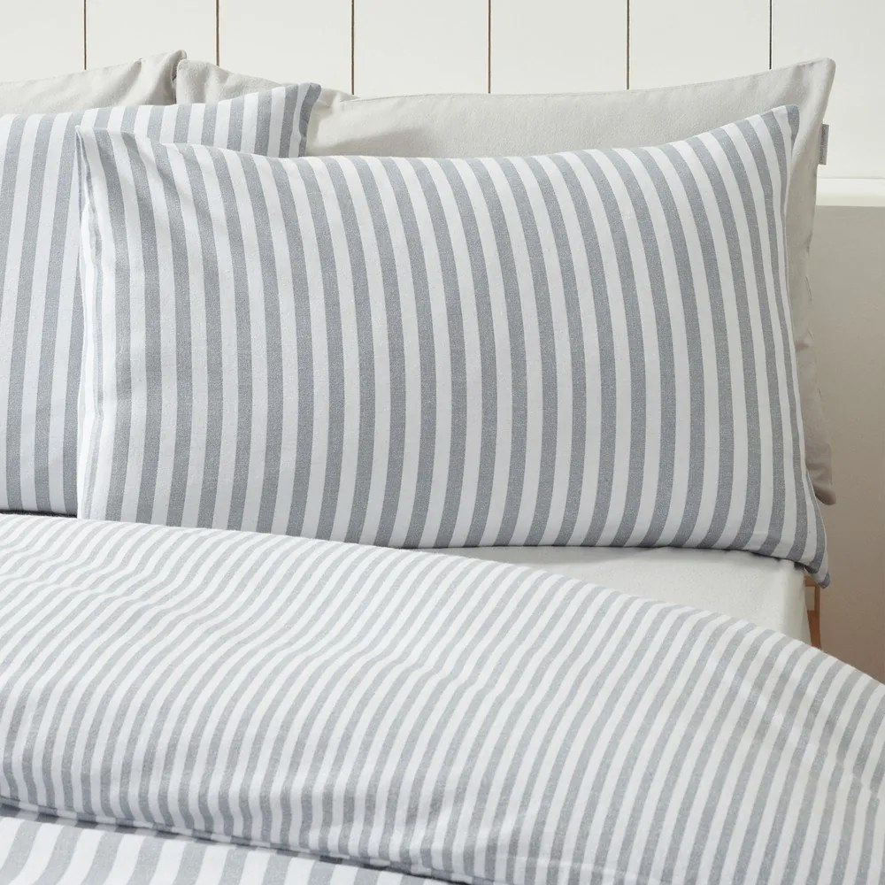 Szara flanelowa pościel dwuosobowa 230x220 cm Stripe – Catherine Lansfield