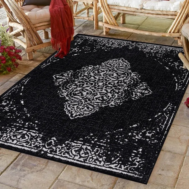 Dywan zewnętrzny Sunny ornament czarny 140 cm x 200 cm