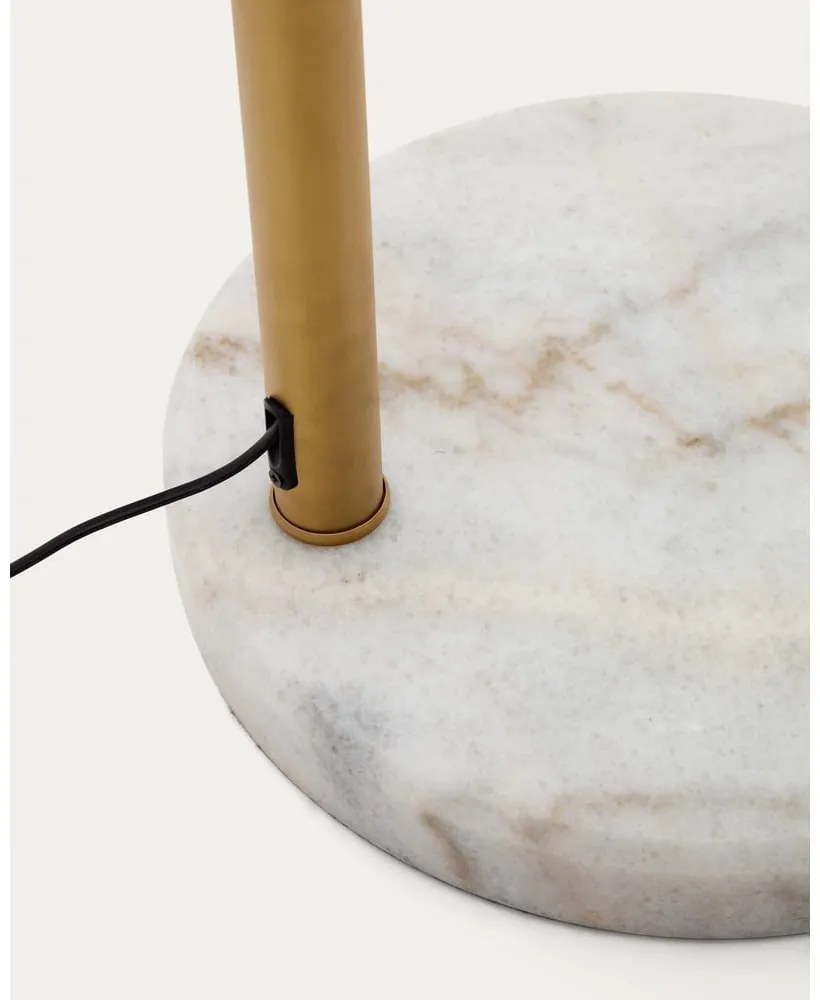Lampa stojąca w kolorze złota z metalowym kloszem (wys. 185 cm) Madali – Kave Home