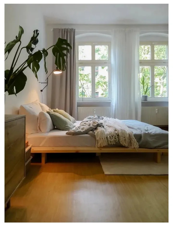 Łóżko dwuosobowe z litego drewna sosnowego ze stelażem 160x200 cm Japan – Karup Design