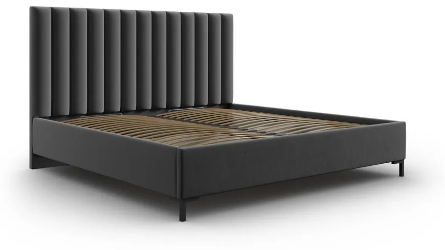 Ciemnoszare tapicerowane łóżko dwuosobowe ze schowkiem i stelażem 140x200 cm Casey – Mazzini Beds