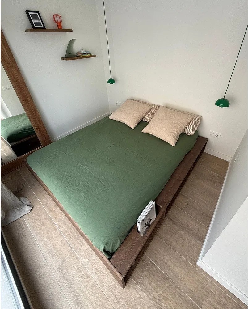 Brązowe łóżko dwuosobowe z drewna sosnowego ze stelażem 160x200 cm Ziggy – Karup Design