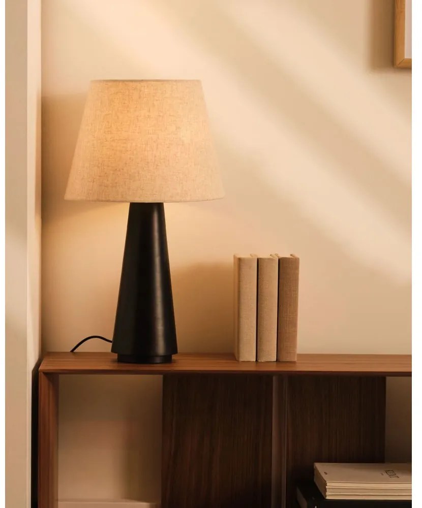Czarno-beżowa lampa stołowa z tekstylnym kloszem (wys. 60 cm) Torrent – Kave Home