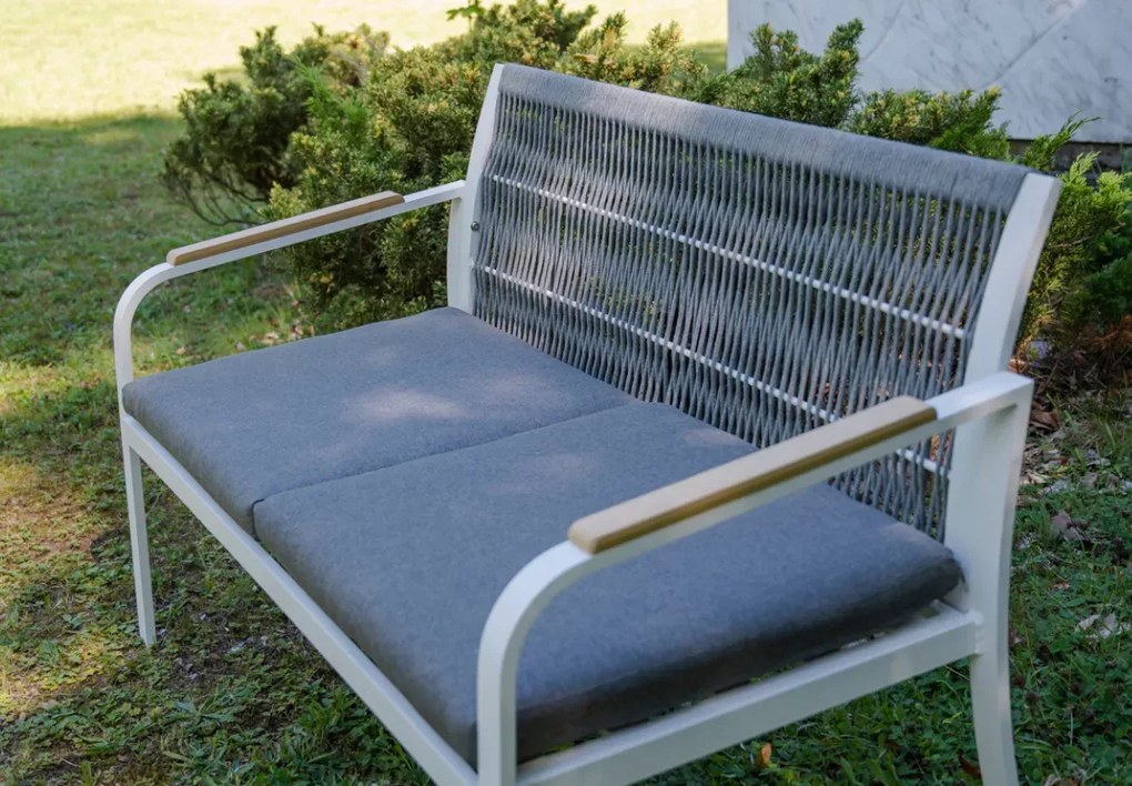 Vento – nowoczesna sofa balkonowa z plecionką z liny i wodoodpornymi poduszkami