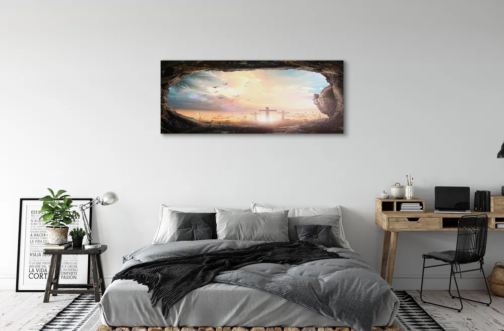 Zdjęcie na płótnie Jaskinia z Krzyżami i Ptakami