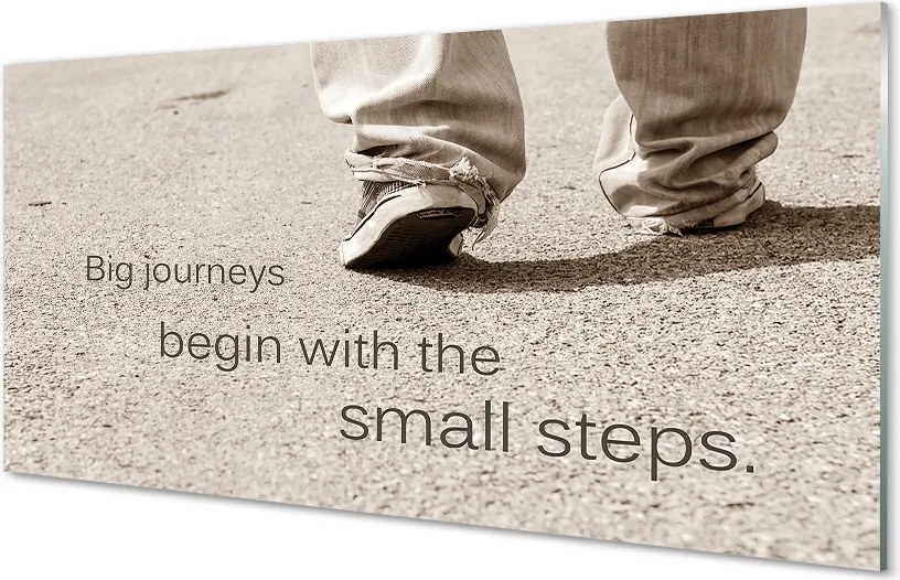 Szklany Panel Napis na Betonie i Buty