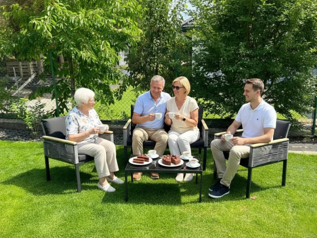 Mały zestaw mebli na balkon komplet aluminiowy na taras 2 fotele sofa szklany stolik