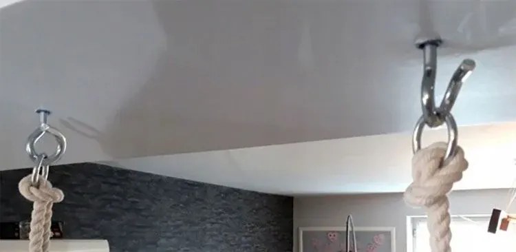Beżowa huśtawka dla dziecka z kryształkami N3-R65