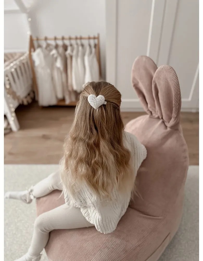 Jasnoróżowy dziecięcy worek do siedzenia Funny Bunny – The Brooklyn Kids