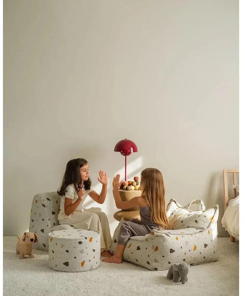 Biały dziecięcy worek do siedzenia z materiału bouclé/z tkaniny szenilowej Terrazzo Chair – Wigiwama