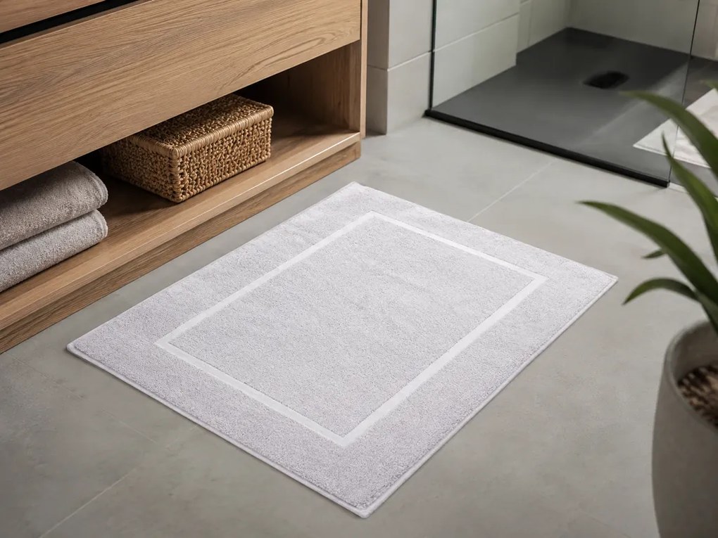 Mata łazienkowa Comfort biała 750g/m2