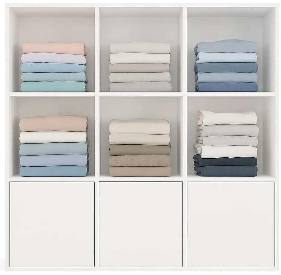 Biały regał na ubrania z zamykanymi szafkami G3-R24