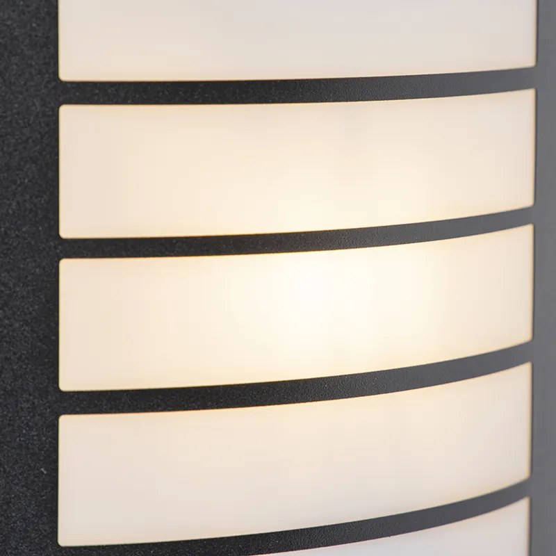 Zewnetrzna Lampa ścienna zewnętrzna czarna IP44 z czujnikiem ruchu - Miro Nowoczesny Oswietlenie zewnetrzne