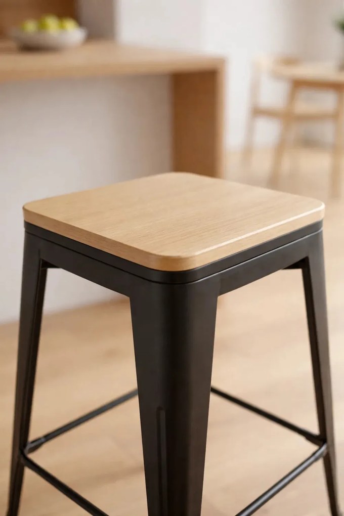 Stoek Torix niski z naturalnego drewna