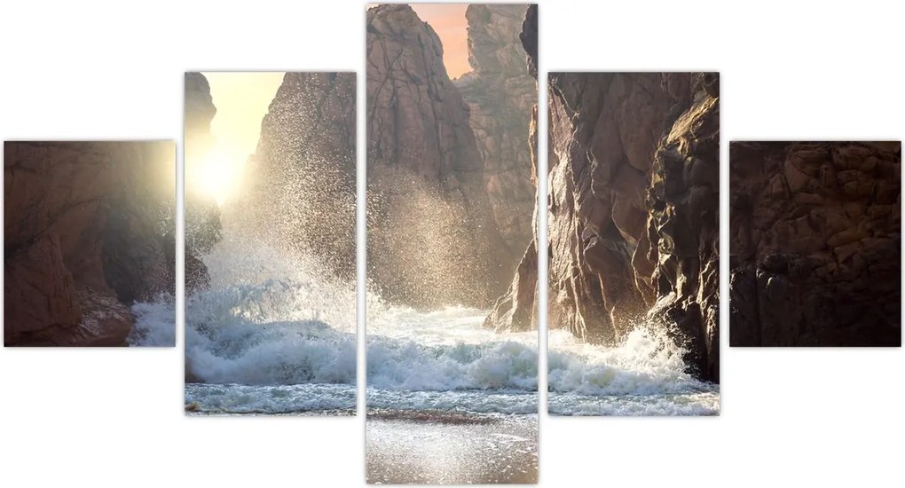 Obraz - Skały i fale oceanu (125x70 cm)
