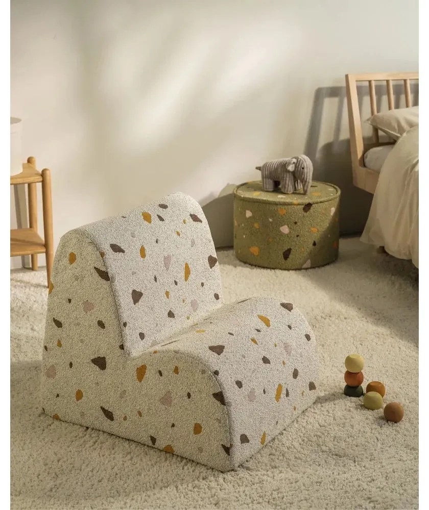 Biały fotel dziecięcy z materiału bouclé/z tkaniny szenilowej Terrazzo Cloud – Wigiwama