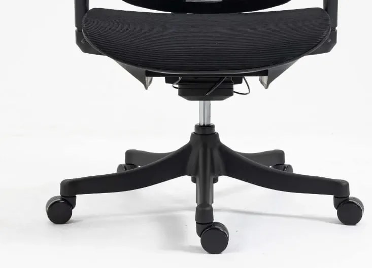 Fotel obrotowy WINNER czarny SIGNAL