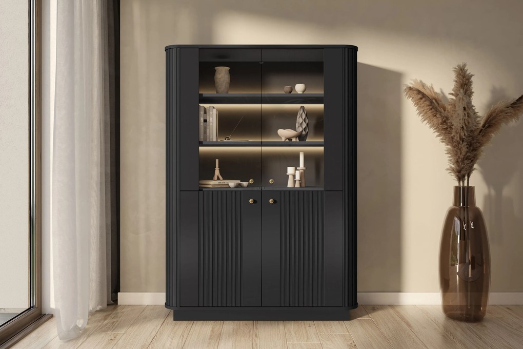 Witryna Vesper do salonu na cokole - czarny / złote uchwyty