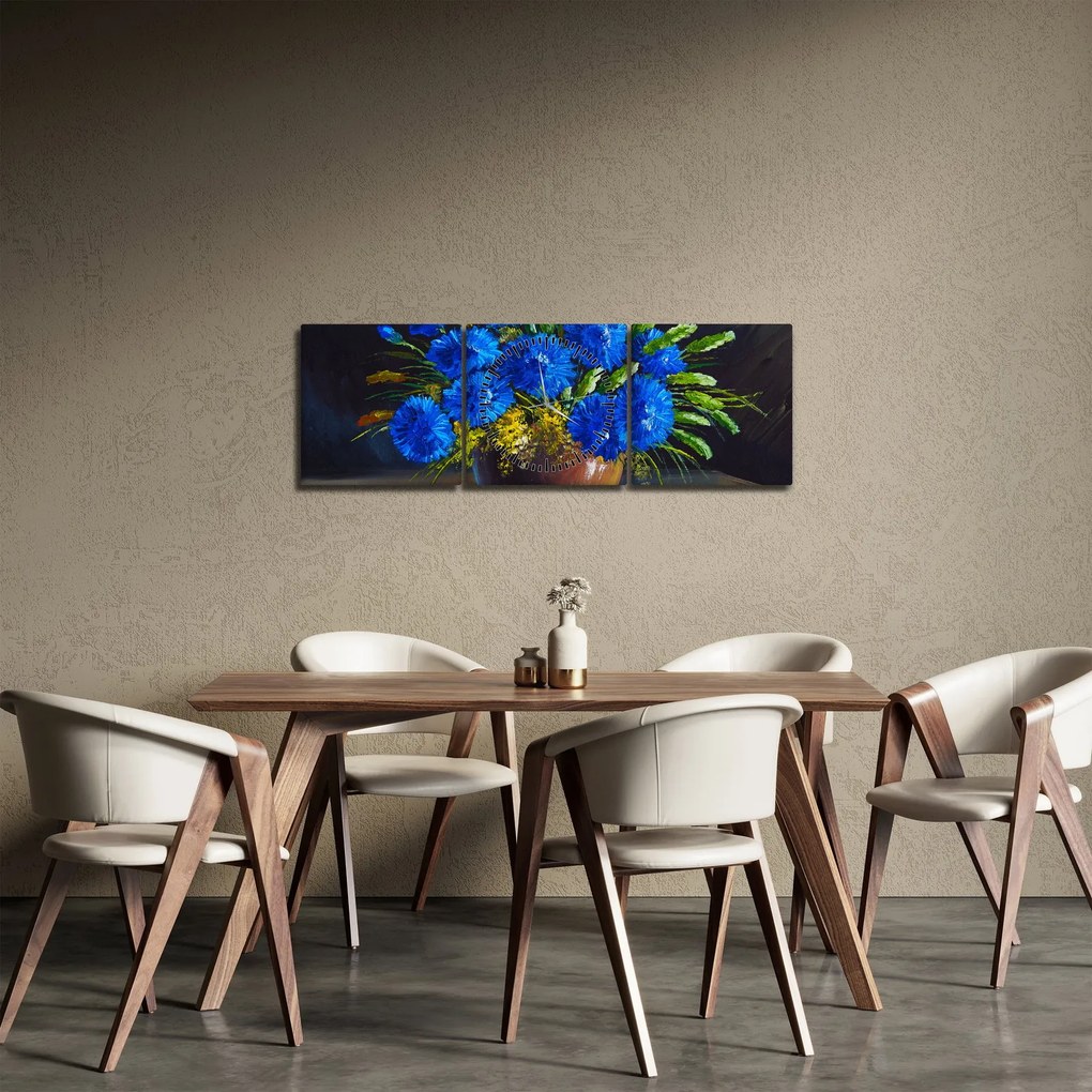 Obraz niebieskich kwiatów w wazonie (z zegarem) (90x30 cm)