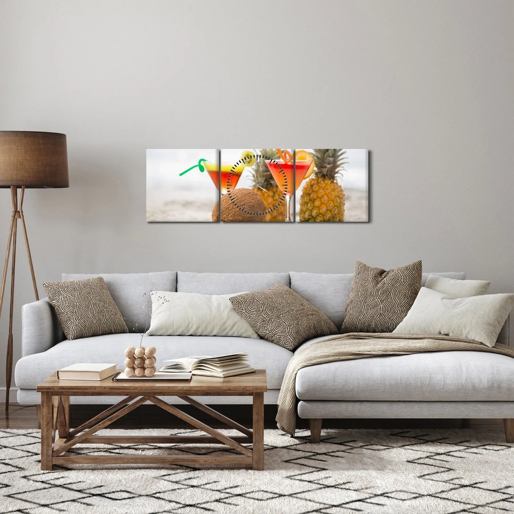 Obraz ananasów i szklanek na plaży (z zegarem) (90x30 cm)