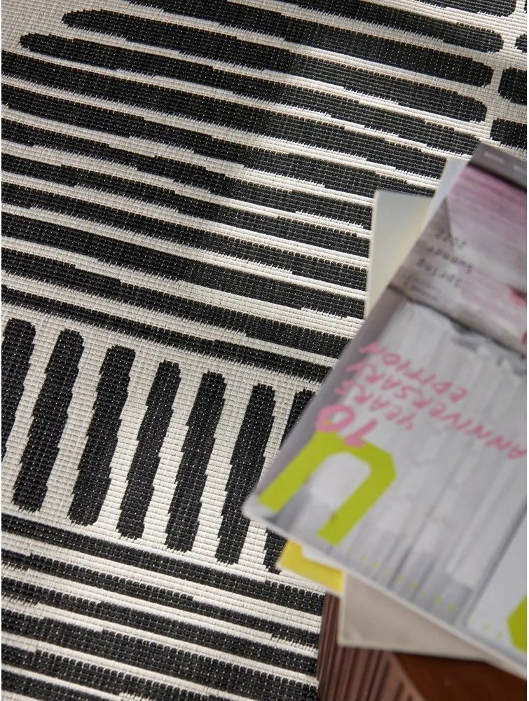 Czarno-kremowy okrągły dywan odpowiedni na zewnątrz ø 200 cm Haringey Bounds – Ted Baker