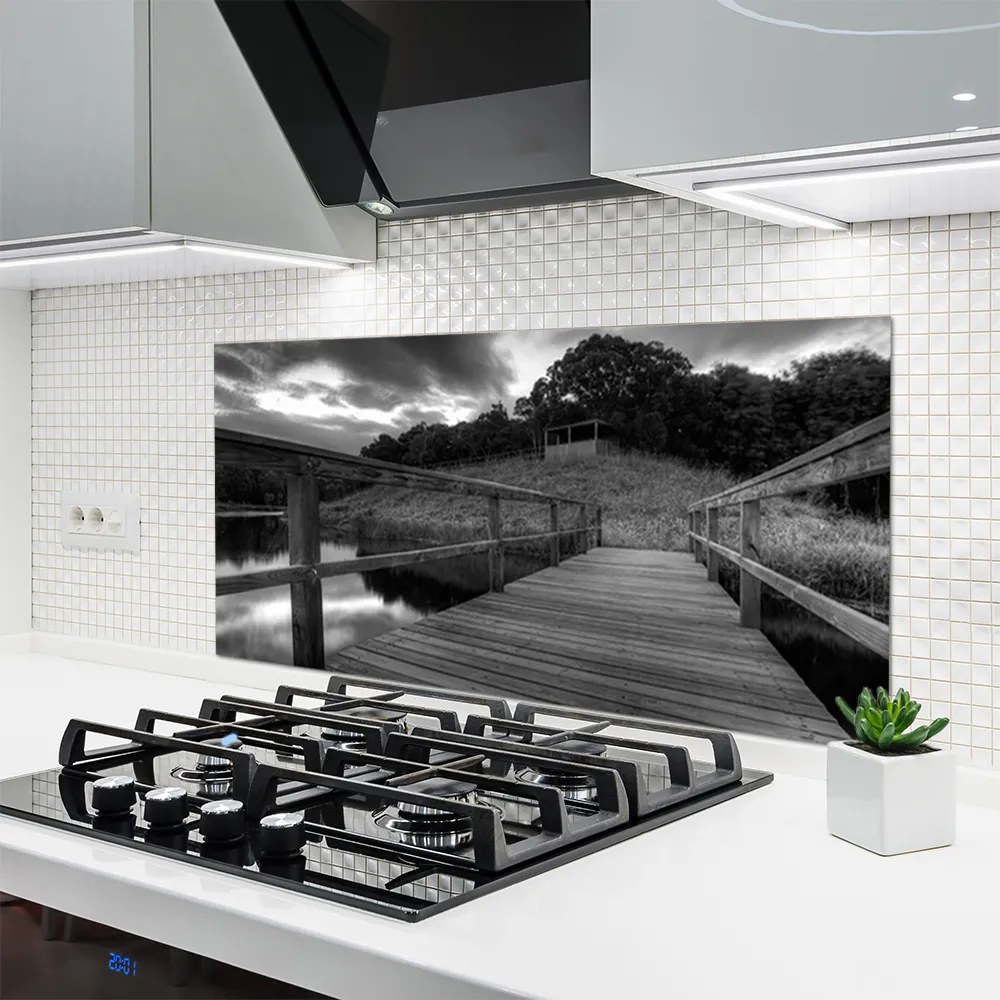 Szkło nad Blatem Molo nad Jeziorem w Czerni i Bieli