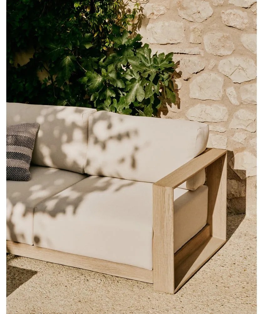 Beżowo-naturalna sofa ogrodowa z litego drewna akacjowego Ambra – Kave Home