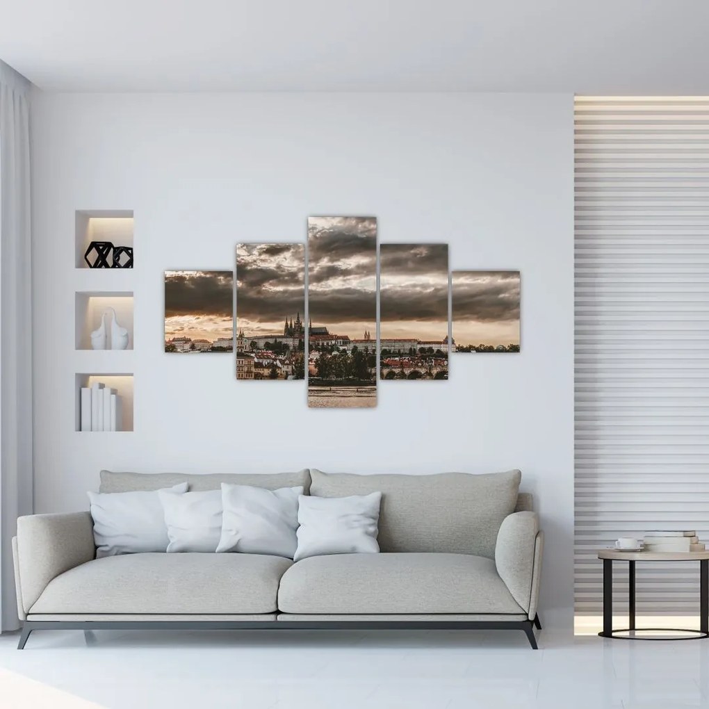 Obraz - pochmurna Praga (125x70 cm)