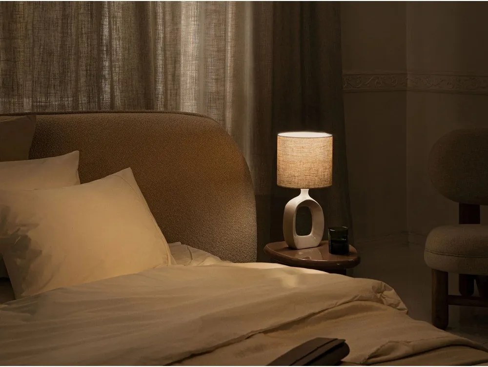 Beżowe tapicerowane łóżko dwuosobowe ze schowkiem ze stelażem 200x200 cm Ovalo – Micadoni