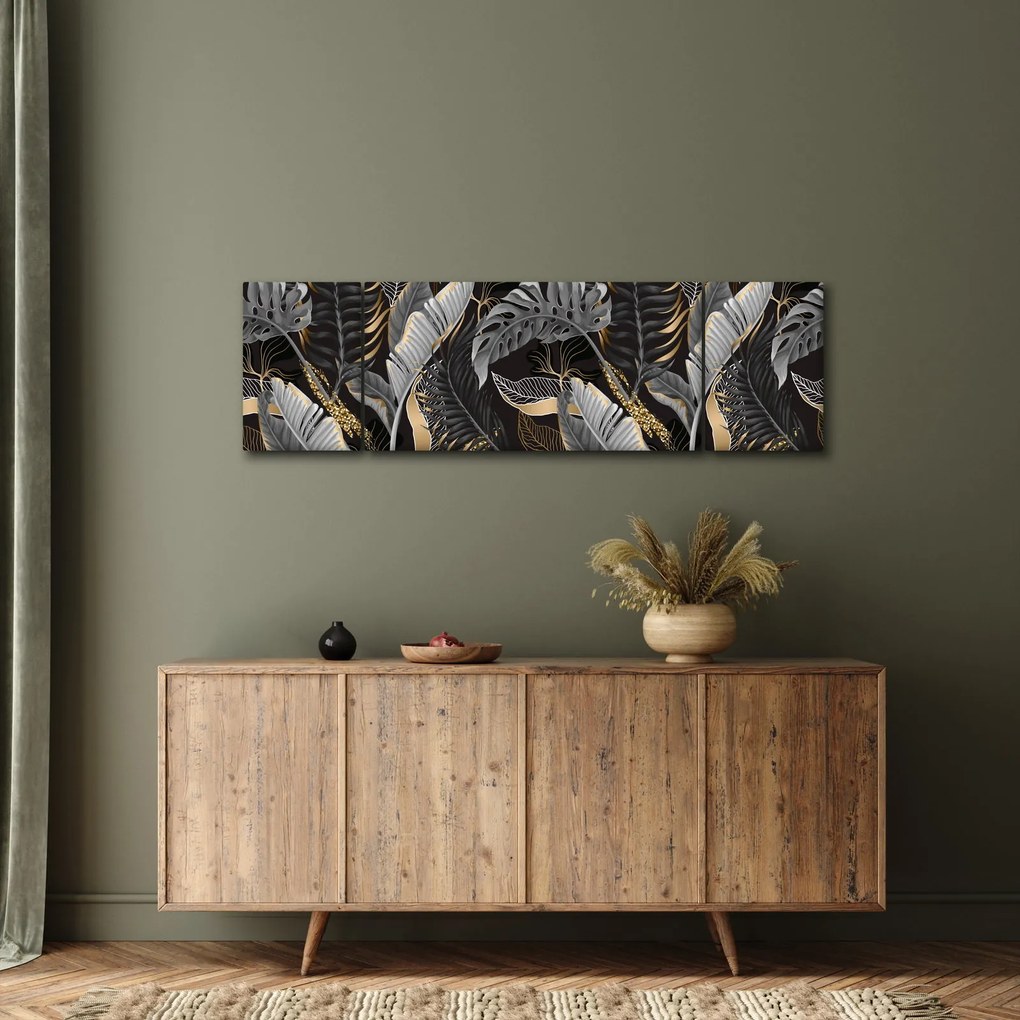 Obraz - Tropikalne liście w kolorze czarno - złotym (170x50 cm)