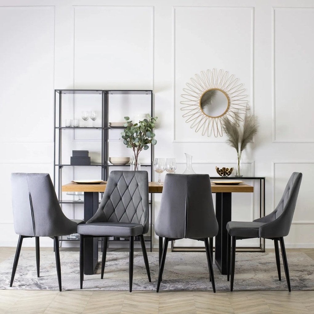 Aksamitne krzesło z niskimi podłokietnikami Cork