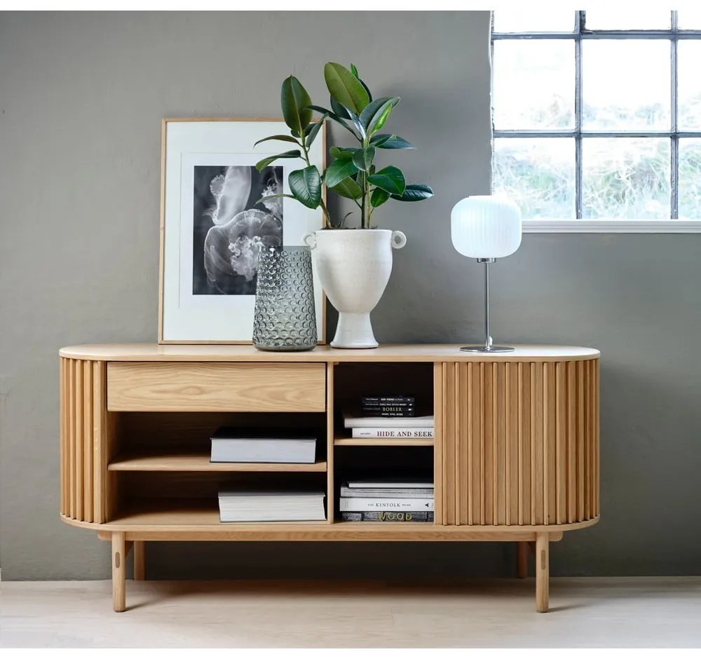 Niska komoda w dekorze dębu 160x73 cm Carno – Unique Furniture